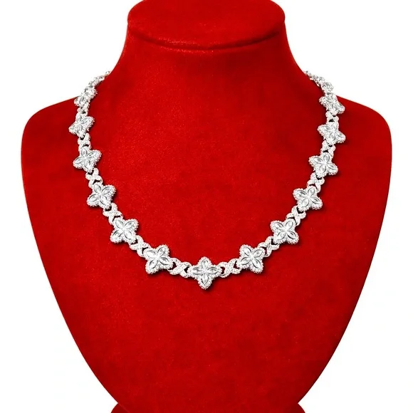 Icy clover necklace 20inch